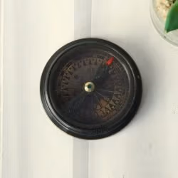 Titanic Black Antique Brass Compass | Handcrafted Precision, Anchor Detail | Collector's Maritime Keepsake & Gift - Image 3