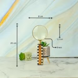 Golden Magnifier Vintage Elegance and Crystal-Clear Magnification - Image 5