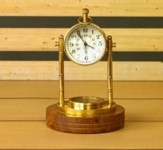 Table top clock