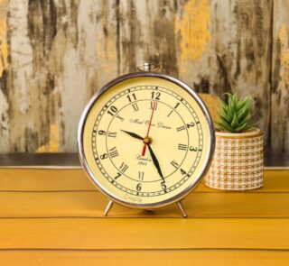 Beautiful Design Desk Clock