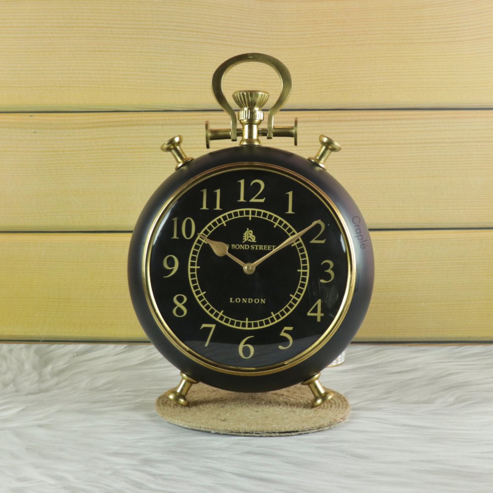 Hanging style clock