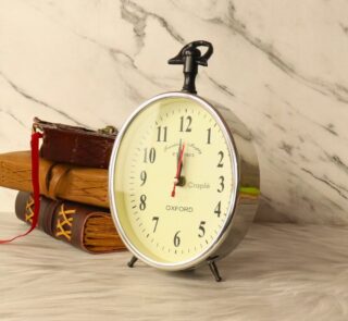 Unique Design Table Clock