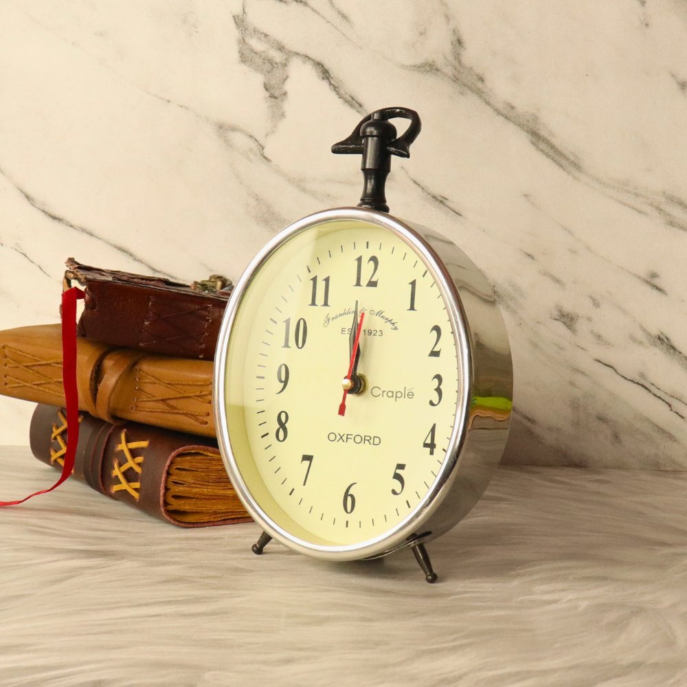 Unique Design Table Clock