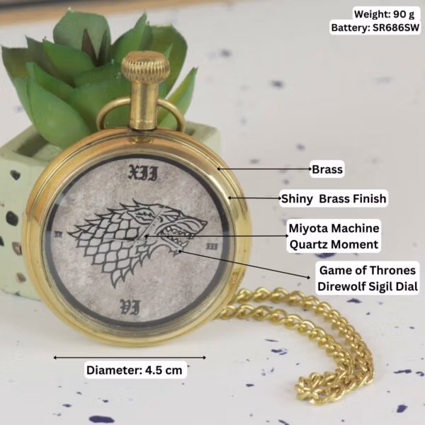 Image of the Game of Thrones watch with labeled features: 4.5 cm diameter, brass case, and quartz movement.