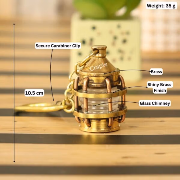 Image of the brass lantern keychain with labeled dimensions showing 10.5 cm length and 35g weight.