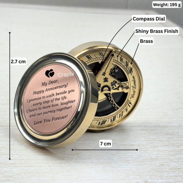 Brass sundial anniversary compass with its dimensions labeled, showing a 7 cm diameter, 2.7 cm height, and 195g weight.
