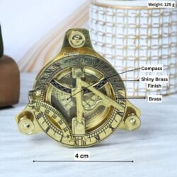 Brass sundial compass with its dimensions labeled: 4 cm diameter and 125g weight.