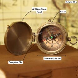 Antique brass pocket compass with its specifications labeled: 4.5 cm diameter and 90g weight.
